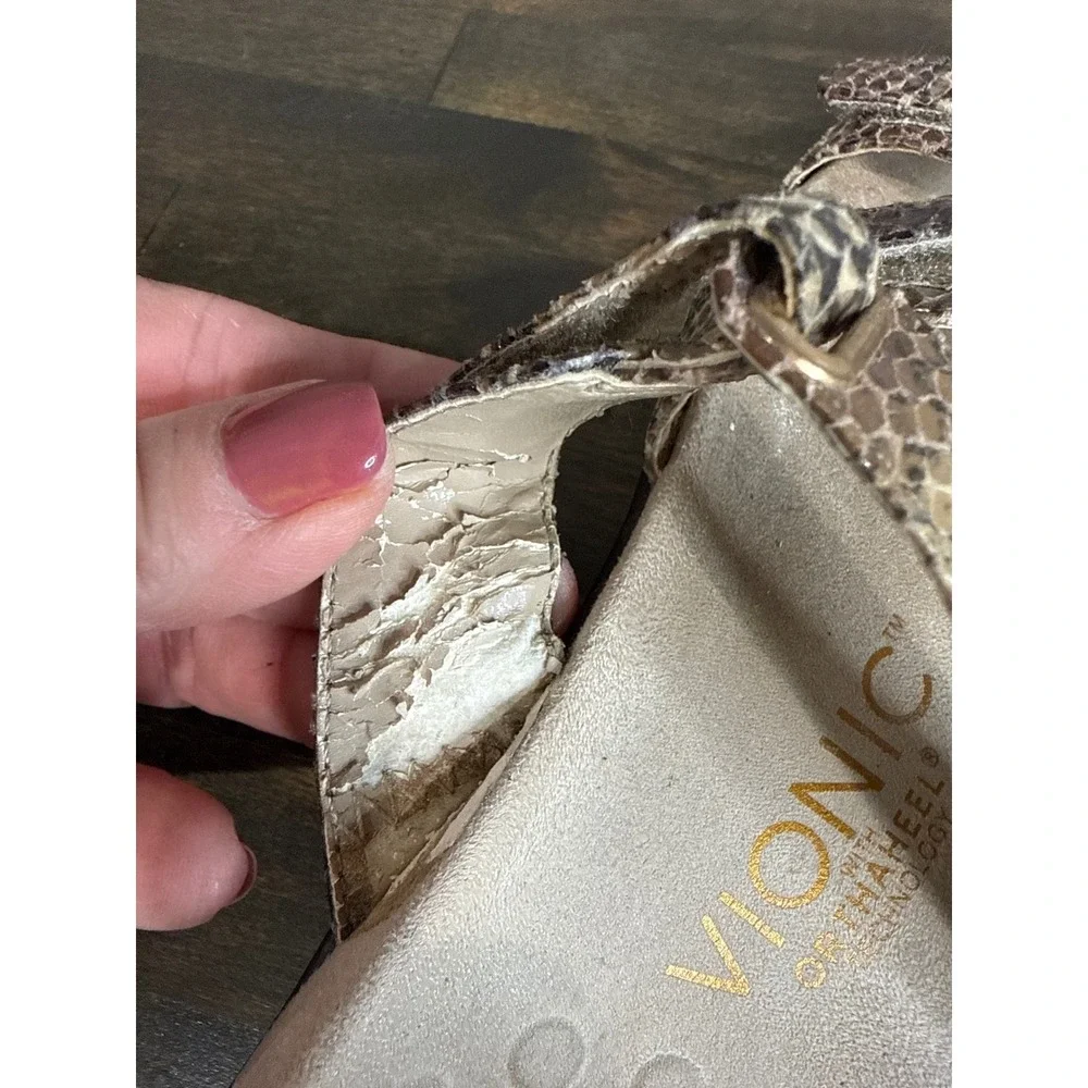Vionic aubrey slide